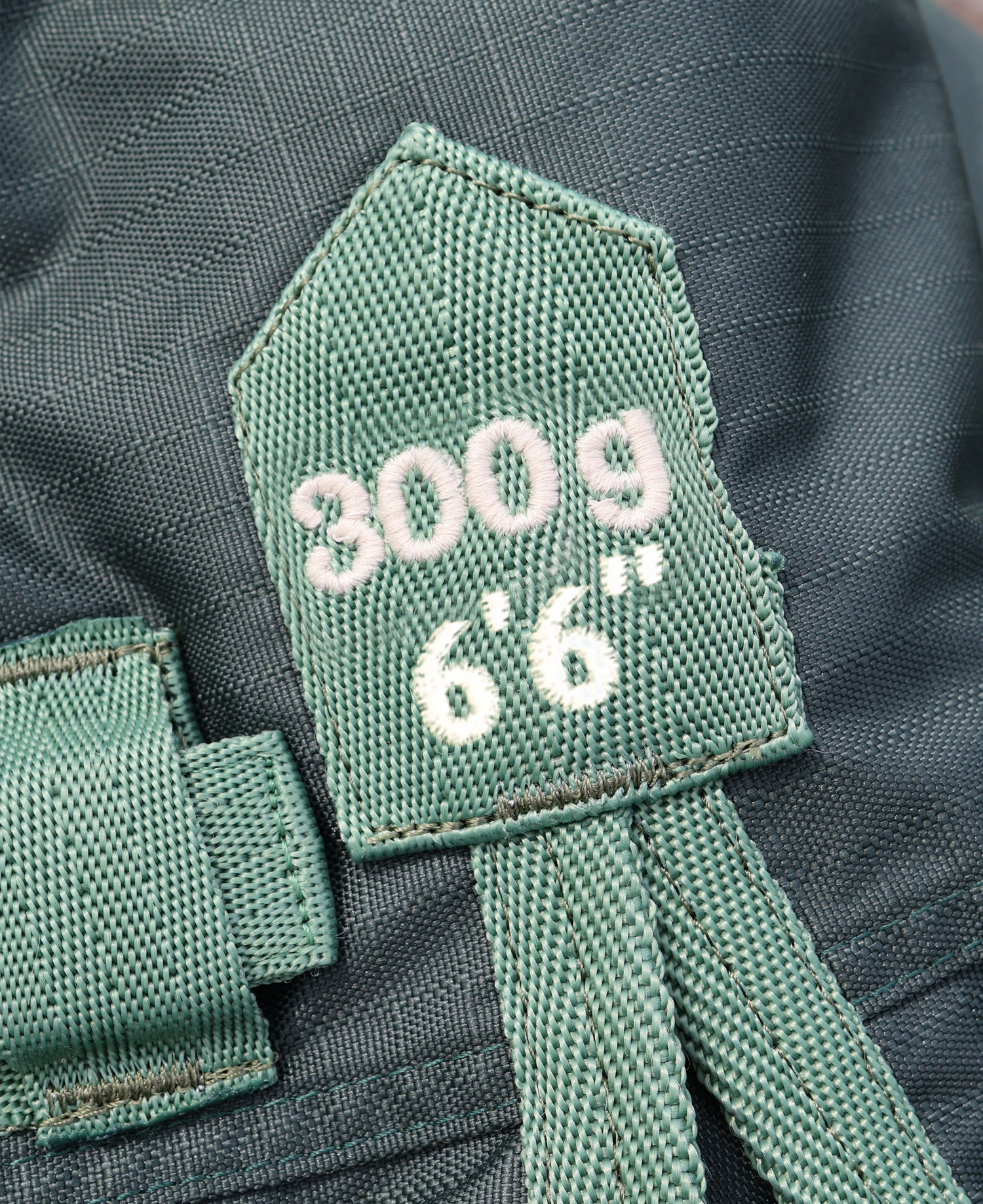 Perf 300g Detachable Neck Turnout Rug - Dark Green - Image 4